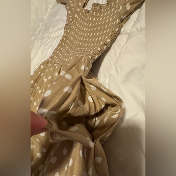 Anthropologie Dolan Left Coast
Womens Smocked Midi Polka Dot Dress
XSmall Beige - Picture 8 of 15